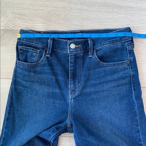 Levi’s High Rise Super Skinny Raw Hem Jeans - Picture 10 of 12